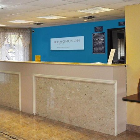 Magnuson Hotel East Сандаски Экстерьер фото